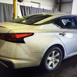 2019 Nissan Altima Parts Bumper Taillight Trunk 