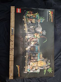 Lego Temple of the Golden Idol retired