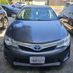 Toyota Camry Hybrid 2014