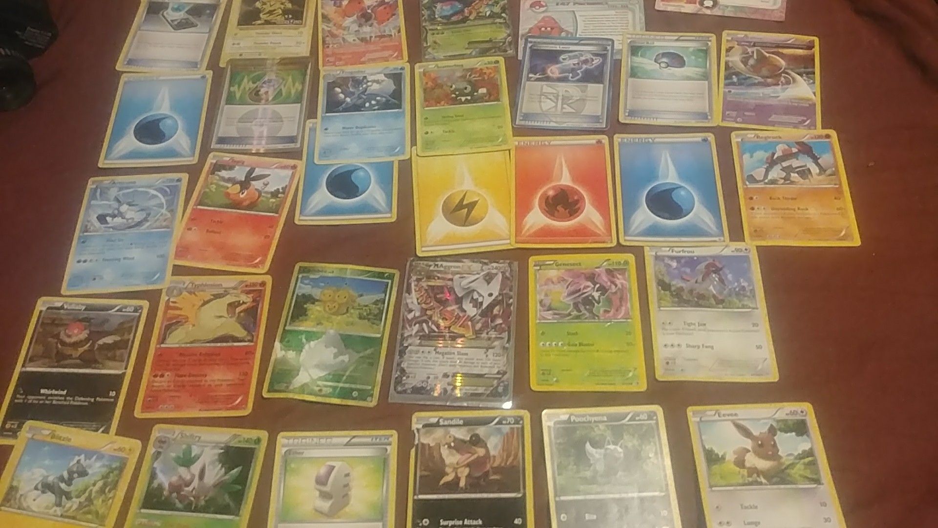 36 Pokemon Cards