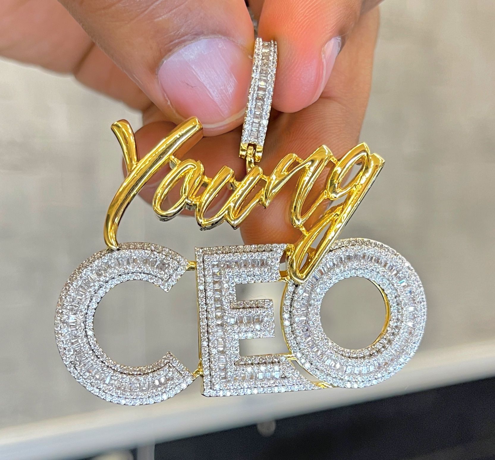 Young CEO Pendant