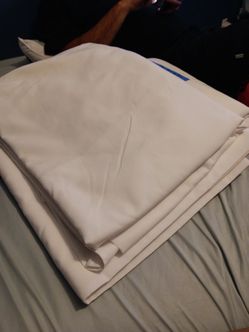 Round table cloth