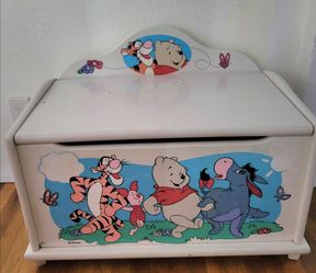 Wooden Winnie the Poo Disney Toy Chest