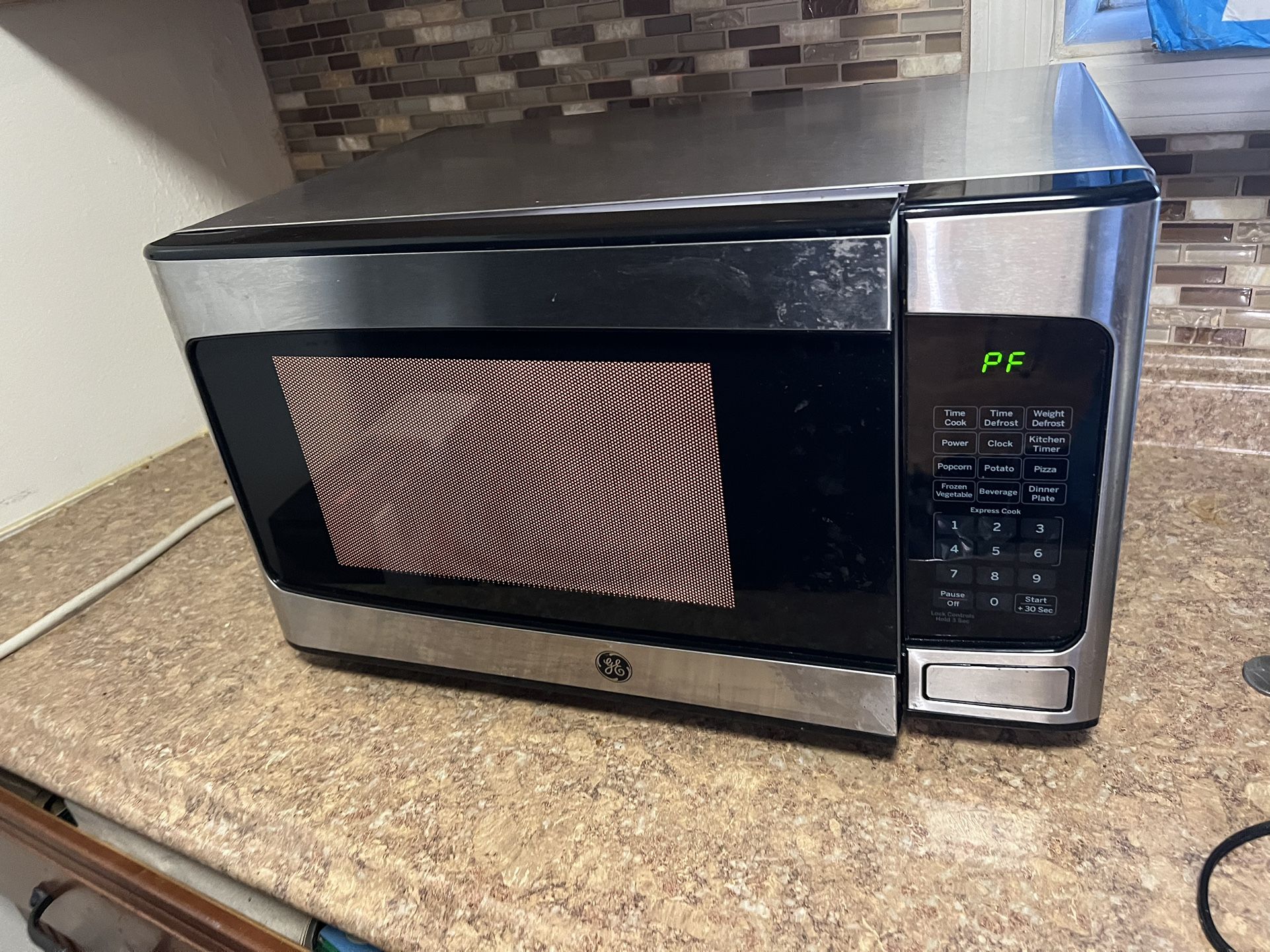 Comfee Microwave for Sale in Union City, NJ - OfferUp