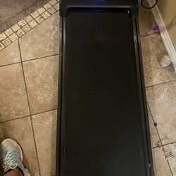 Walking pad/treadmill