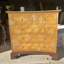 Beautiful Curved Cabinet - Luxury Gold Tone