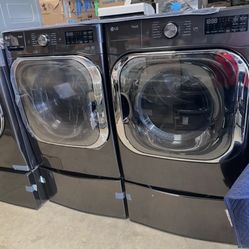 Steam Set Front Load LG Black Stainless Steel W 29” 