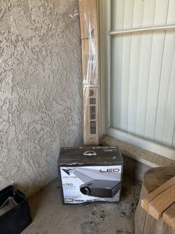 Vector Projection V760 With Projection Screen
