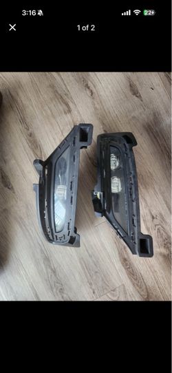 Chrysler 300 Fog Light Bezels