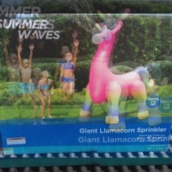 GIANT LLAMACORN SPRINKLER. 