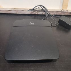 Cisco Linksys E1200 300 Mbps 4-Port 10/100 Wireless N Router

