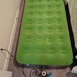 Twin air mattress and pink sheet set