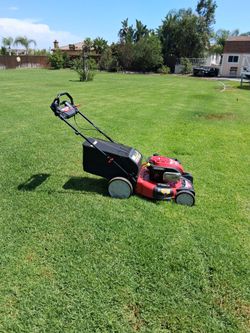 Lawnmower Troy-Bilt TB360 SELF-PROPELLED BRIGGS AND STRATTON ENGINE
