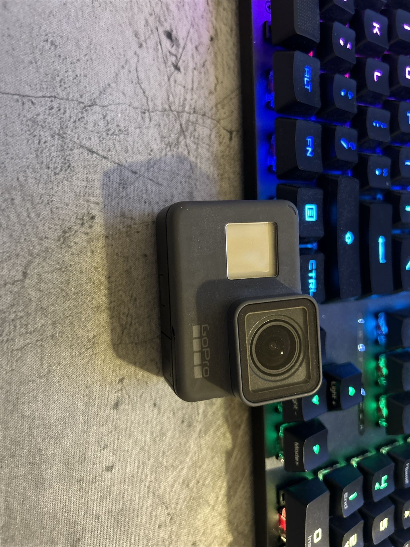 GoPro HERO 2018(no battery)