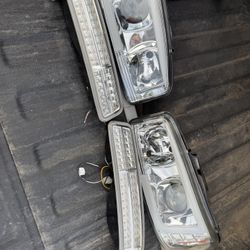 99-07 GMC Sierra Headlights