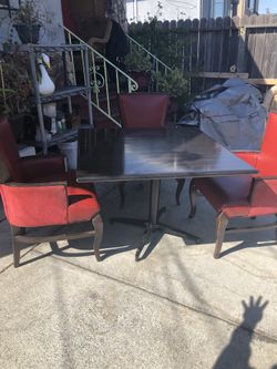table with chairs
