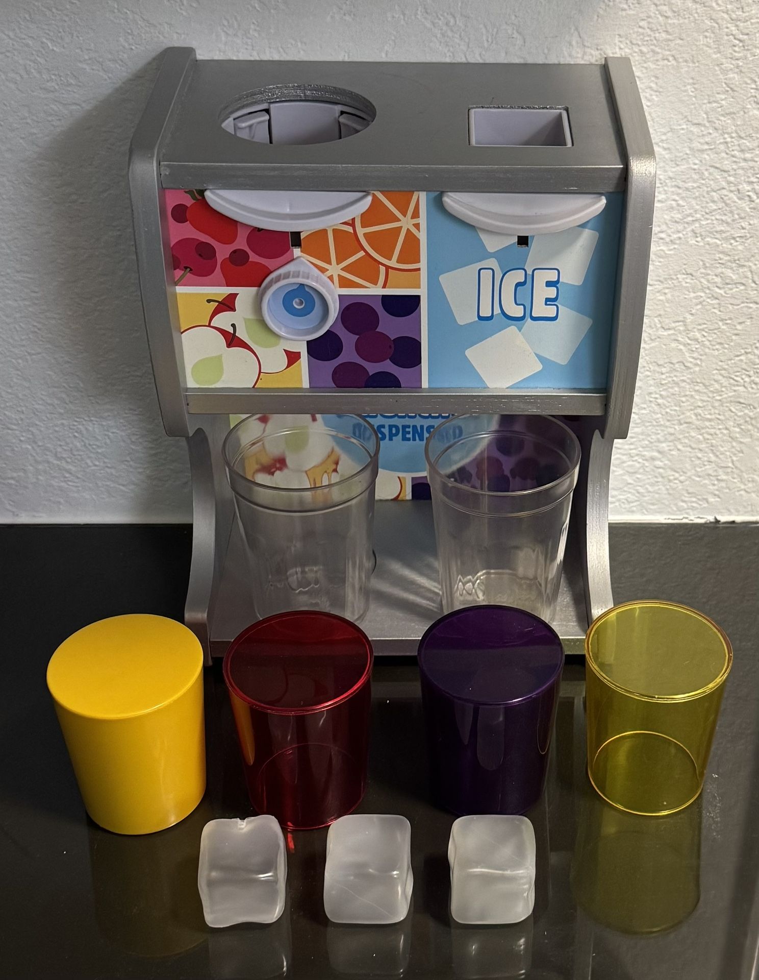 🥤Melissa & Doug Kids Thirst Quencher Dispenser, Cups, Juices, Ice (brand new)