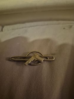 Colt Pistol Gold-Tone Tie Bar