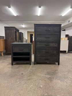 Nice Tall 5 Drawer & 1 Matching Nightstand