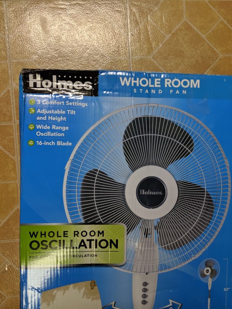 Holmes Whole Room Oscillating Stand Fan 16"
