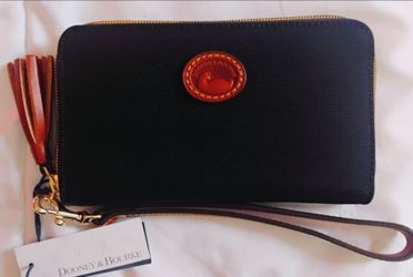 Dooney And Bourke Wristlet BNWT