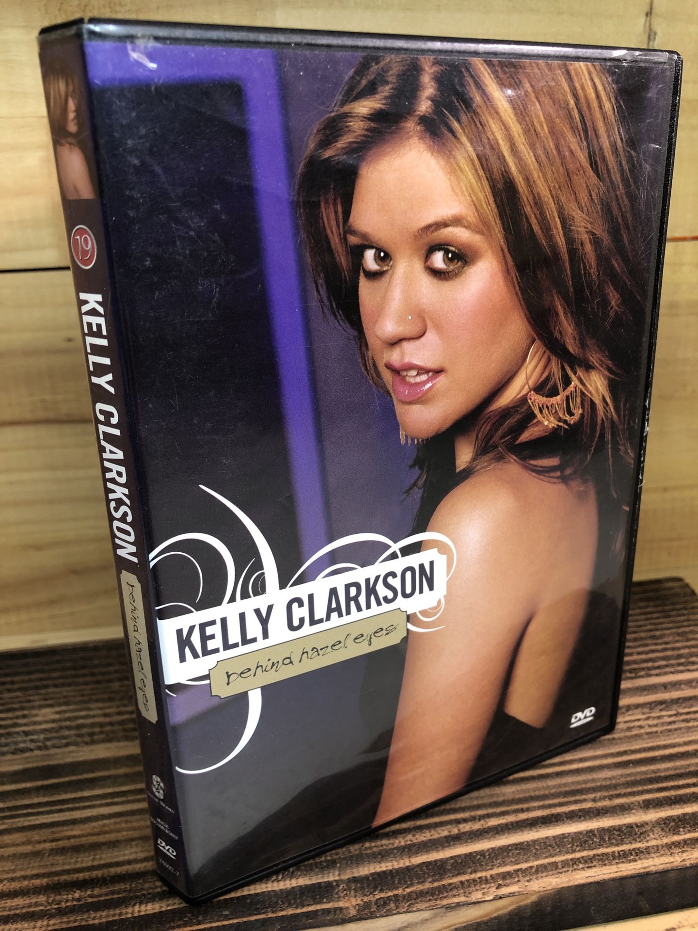 Kelly Clarkson  (behind Hazel Eyes)