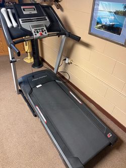 Treadmill- like new everything works
