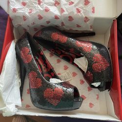 Valentines heels Red/black