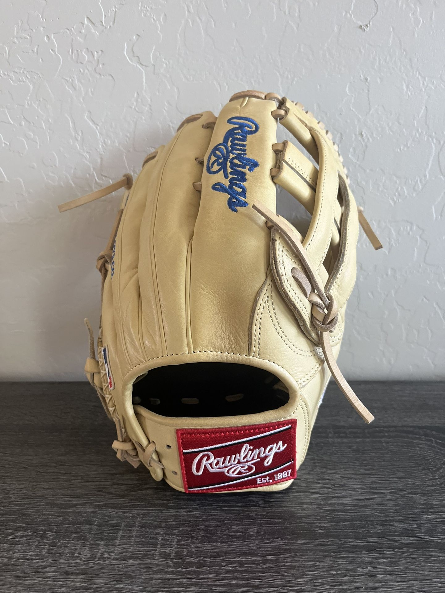 Rawlings Heart Of The Hide Outfield Baseball Glove