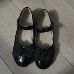 Shoes for girl black