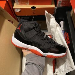 DS 2012 Jordan Bred 11s size 10