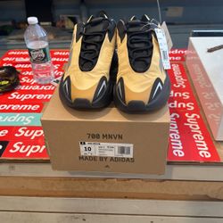 700 MNVN Yeezy