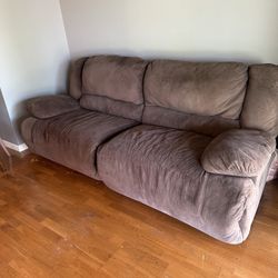 Couch With Reclining Seats