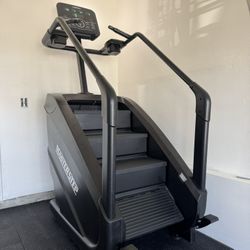 LLERO COMMERCIAL X3 STAIRMASTER / STAIR CLIMBER - Free Delivery & Assembly 