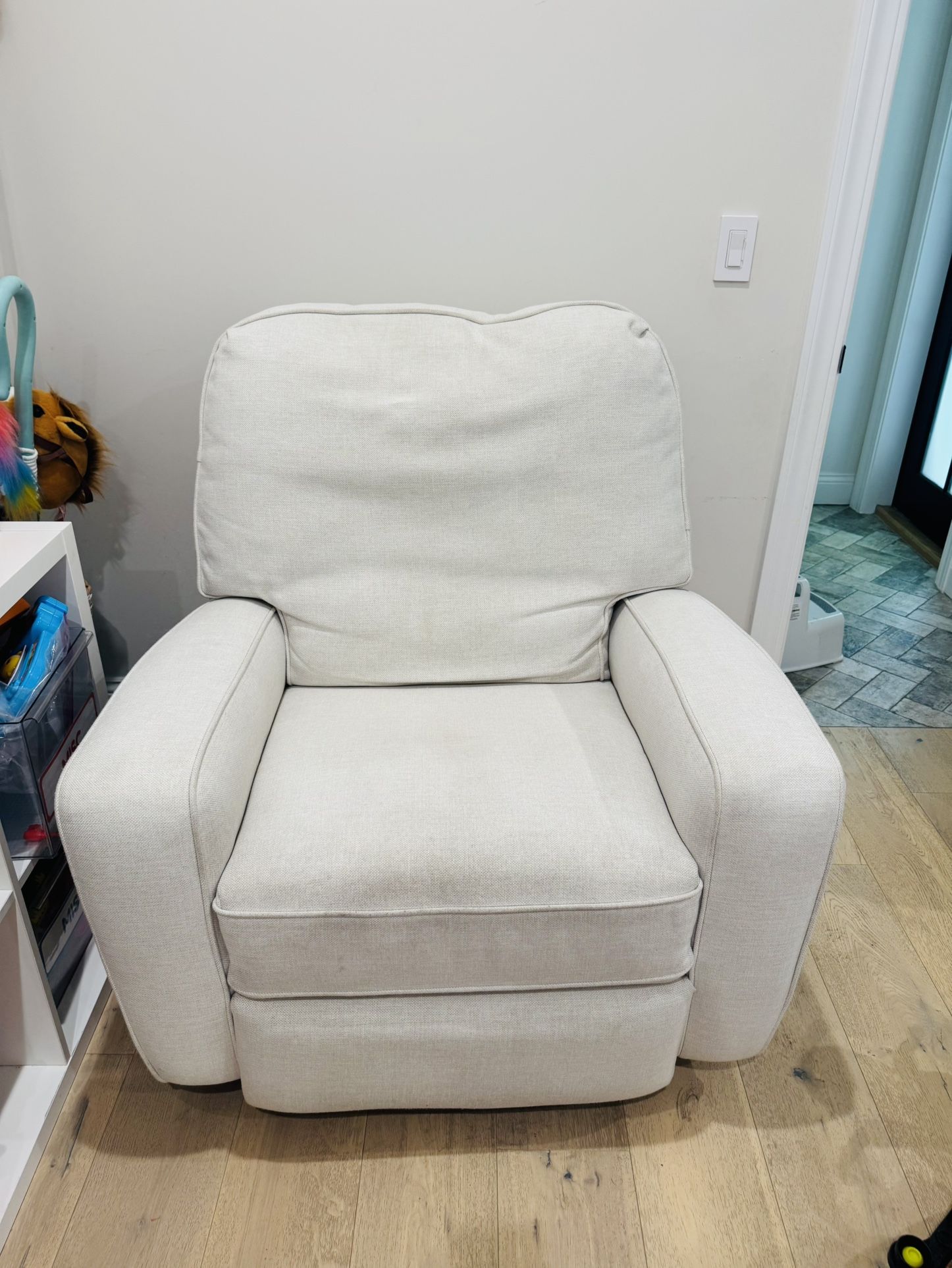 Nolan’s Swivel Glider Recliner