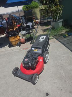 Briggs & Stratton Lawnmower