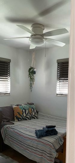 Round Ceiling Light Fixture Base