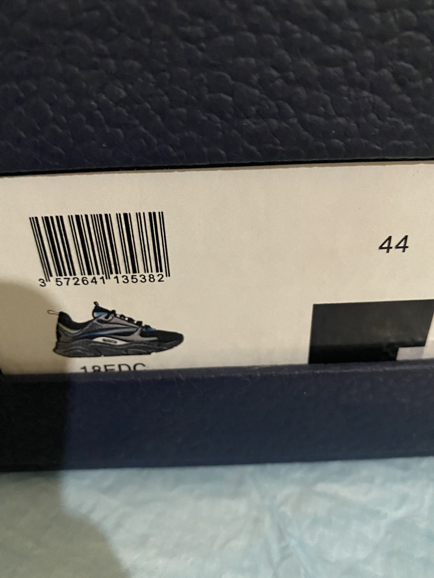 B22 Dior Sneakers Black Technical Mesh and Smooth Calfskin for Sale in  Chicago, IL - OfferUp