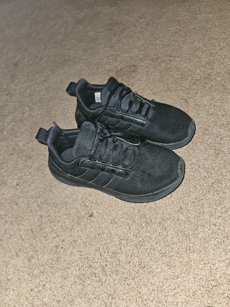 Adidas Racer Kids Shoes . Still Some Use Left . Size 2