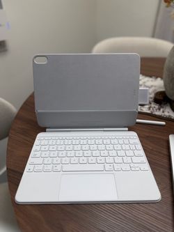 Apple - Magic Keyboard for iPad Air 11-inch
