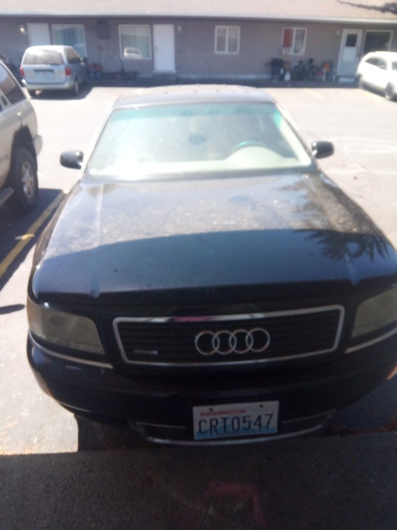 2000 Audi A8