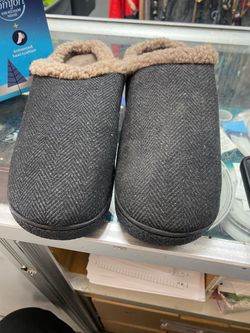 Size 13-14 Isotoner memory foam slippers
