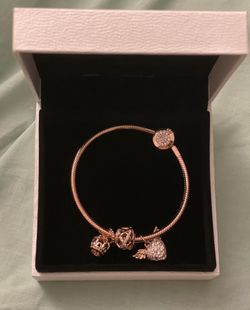 Women Pandora Bracelet Rose Gold !!!