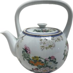 Japanese Porcelain Tea Pot