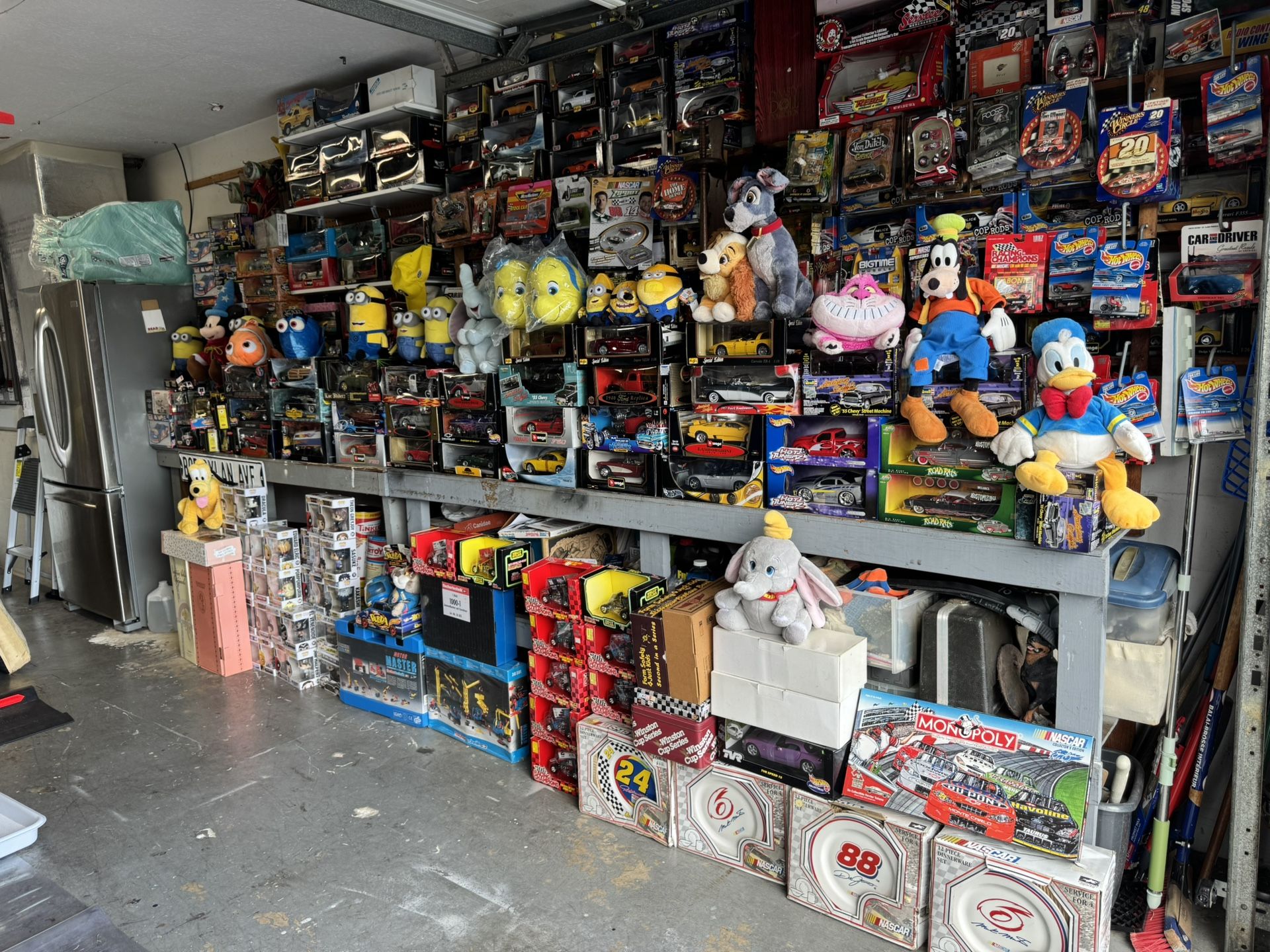 No Tariff Toy Garage. Diecast Vehicles, Hotwheels, Funko Pops And More.
