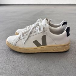 VEJAS SNEAKERS women Size 9 / Men 7