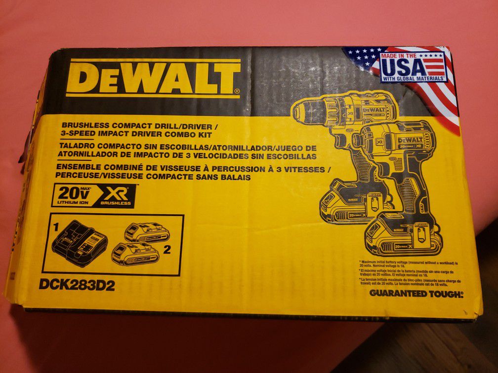Dewalt 20V XR Brushless Compact Drill/Driver/3 Speed Impact Driver Combo Kit 