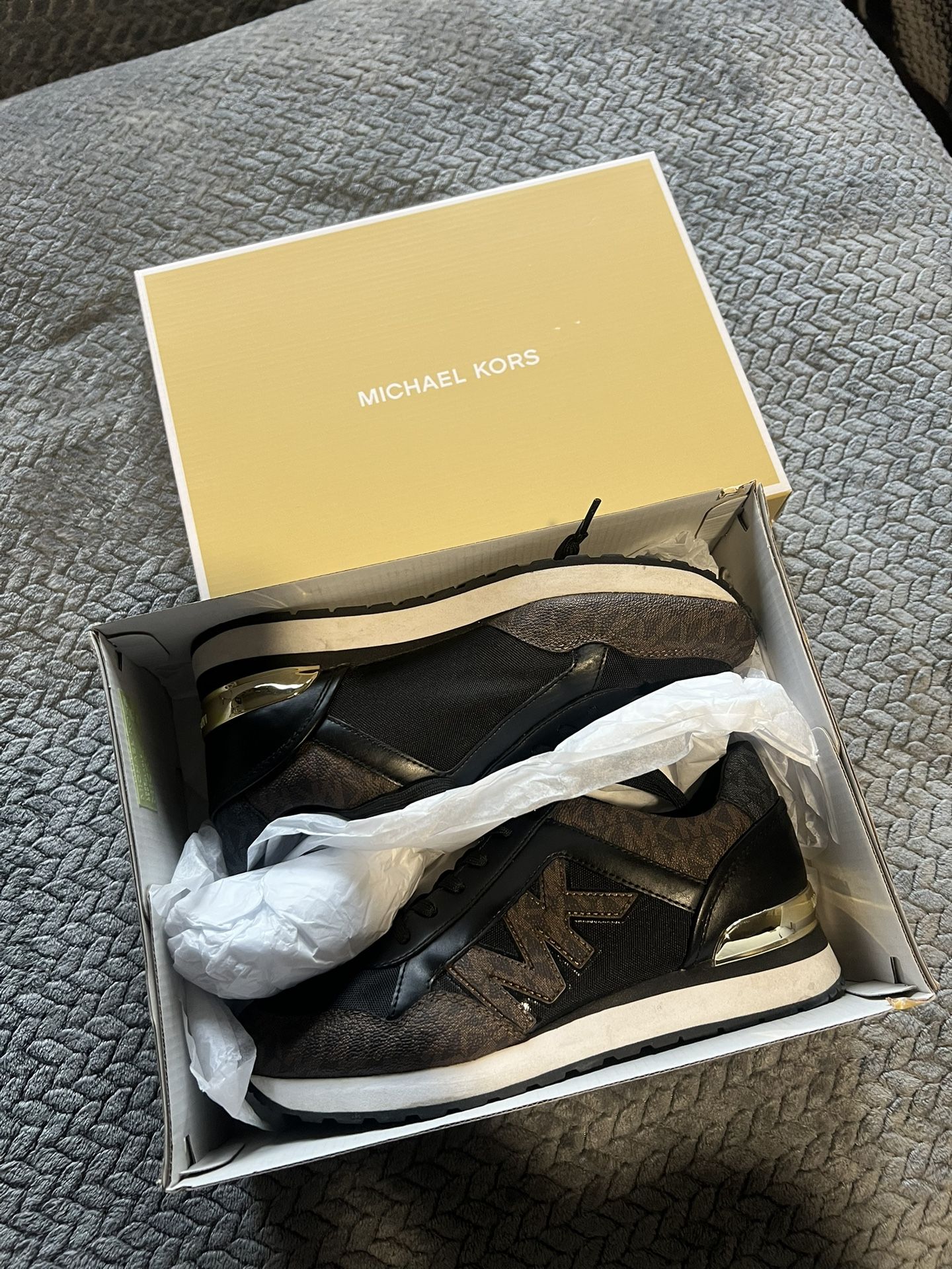 Michael KORS Maddy Trainer SZ 8