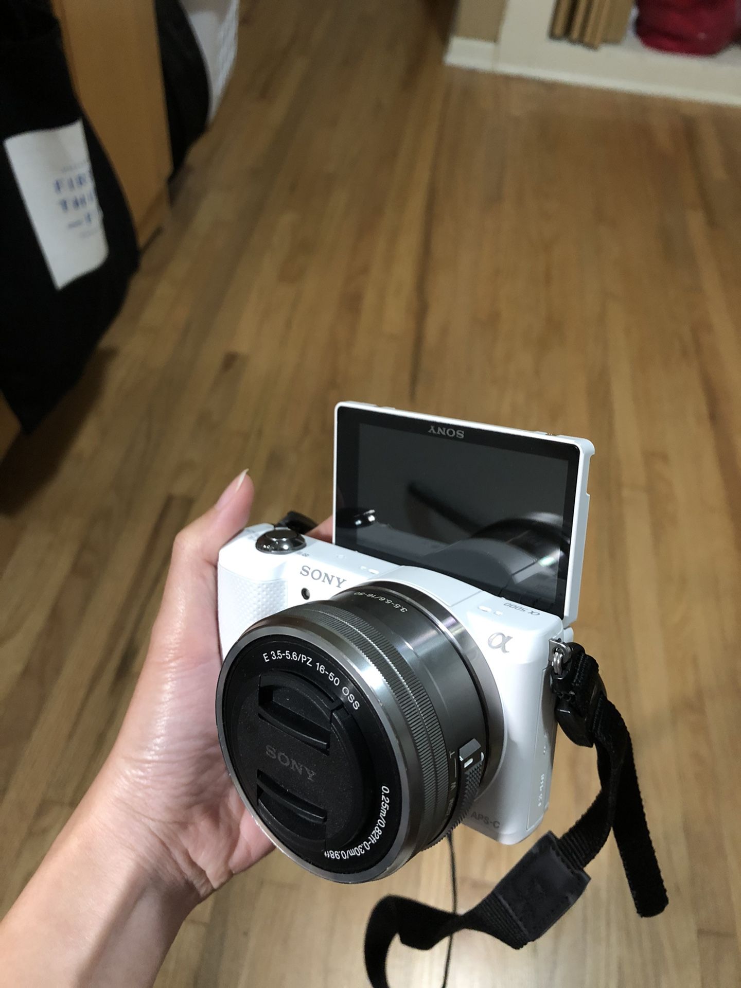 Sony Alpha a5000 Mirrorless Digital Camera with 16-50mm OSS Lens (White)