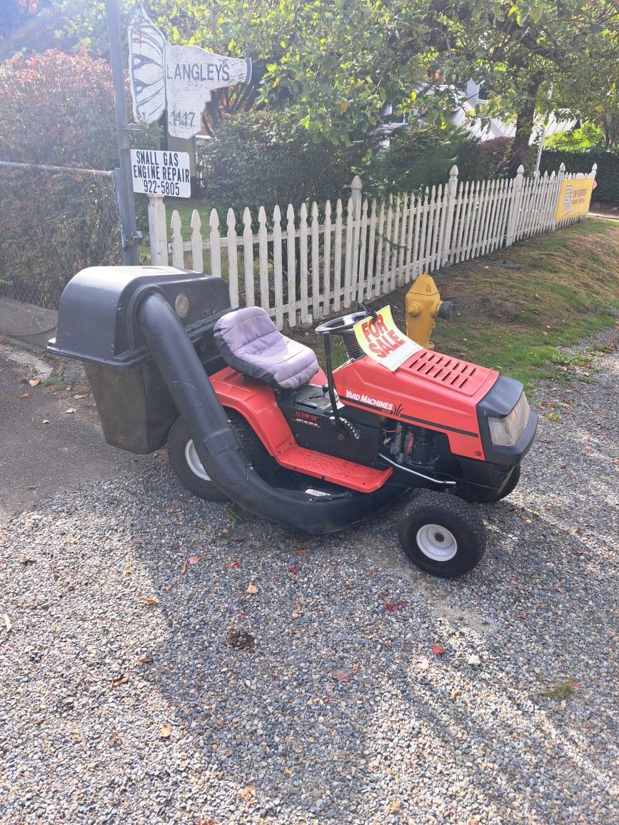 Riding Lawn Mower 12.5 Hp Briggs And Stratton  Flat Head  Old Reliable 